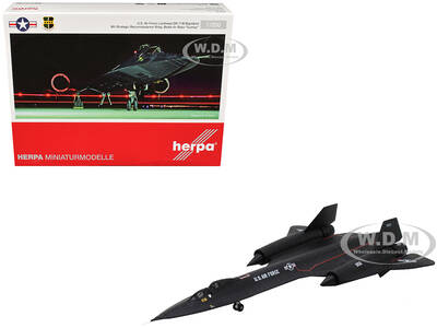 Lockheed SR-71B Blackbird Stealth Aircraft \