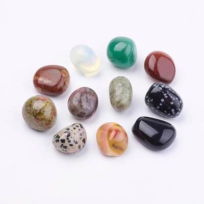 Natural & Synthetic Gemstone Beads