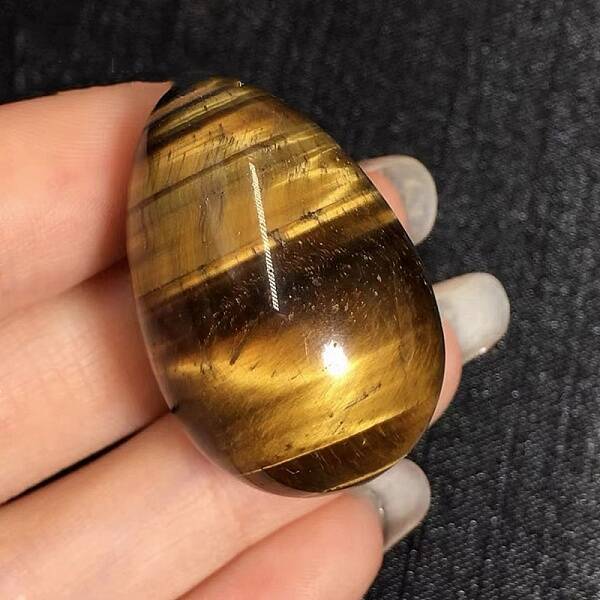 Natural Tiger Eye Egg Shaped Palm Stone