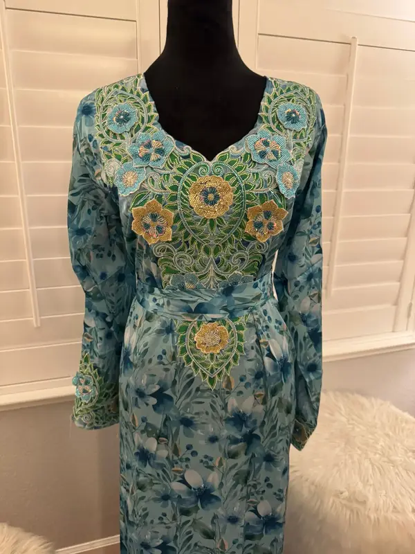 Maryam Mukhwar - Women's Embrodiered Emarti-Mukhwar