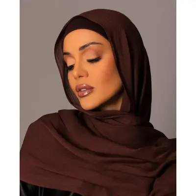 Premium Modal Hijab with matching under cap set – Auburn Brown