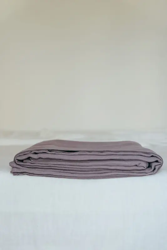 Linen flat sheet in Dusty Lavender | Size: US King | Color: Dusty Lavender