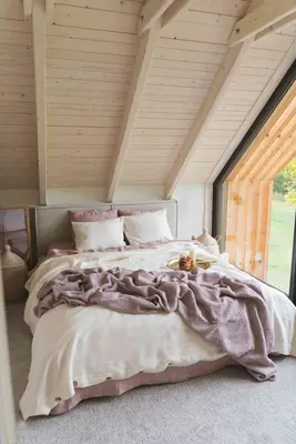 Linen waffle bed throw in Dusty Rose | Size: 53x81