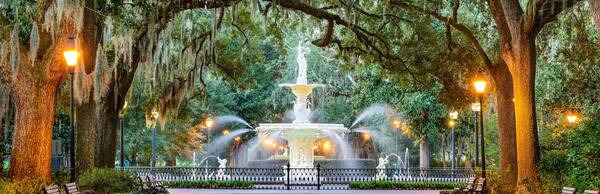 A Stroll through the Heart of Savannah’s Historical District