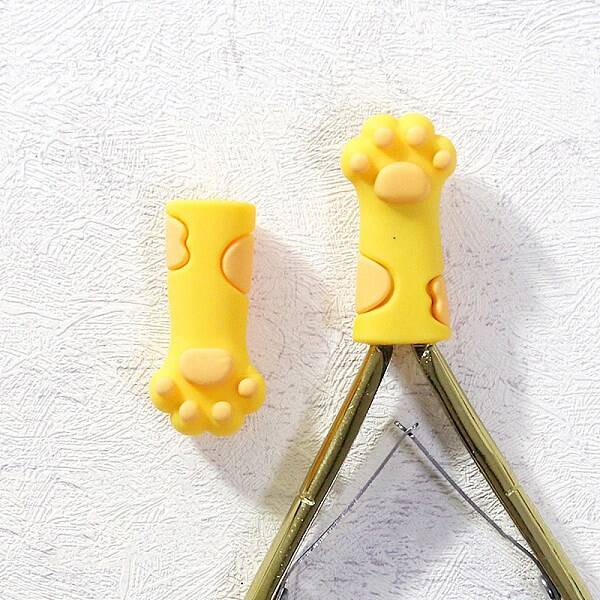 Bear Paw Print Silicone Nail Art Cuticle Nipper Protective Cover