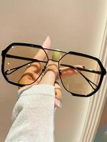 1 pair of 2025 trendy flat-top frame sunglasses, suitable for women's stylish aviator design, exclusive trendy style for men,...