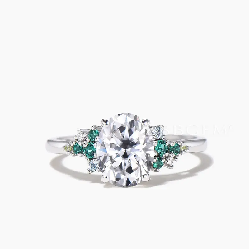 Oval Cut Moissanite Engagement Ring Emerald Cluster Multi-Stone Ring
