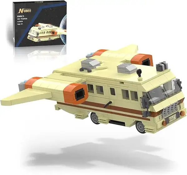 TENHORSES Spaceballs Eagle 5 Building Set with Cockpit Hyper Jets Periscope Barf's Room 667Pcs Model Kit Premium Quality ABS ...