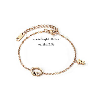 Stylish stainless steel pendant bracelet for daily wear