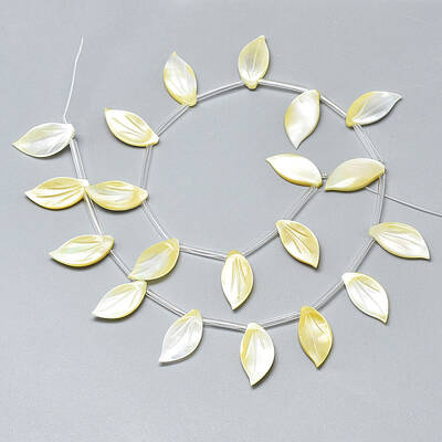 Natural Yellow Shell Pendants