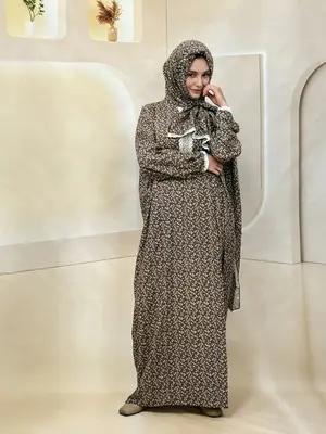 Women's Ditsy Floral Print Contrast Lace Prayer Dress with Integrated Hijab, Elegant Batwing Sleeve Kaftan for Daily Wear, La...