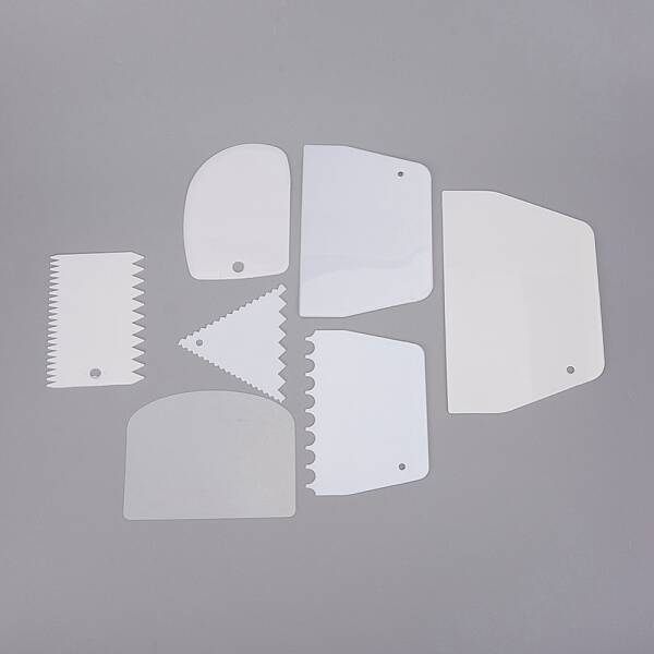 Plastic Baking Edge Dough Scraper