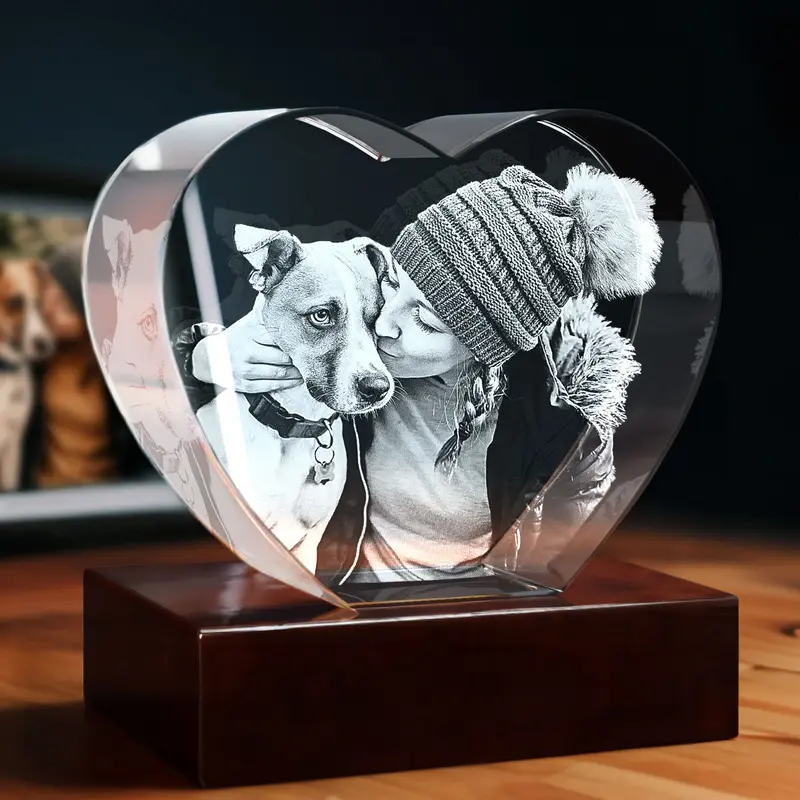 3D Memory Crystal™ - Tabletop - Heart-4K HD / Medium