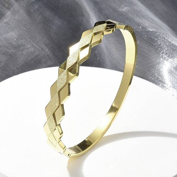 Ion Plating(IP) 304 Stainless Steel Hinged Bangles for Women