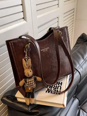 Women's Fashionable Letter Pattern Tote Bag, Casual Pu Leather Shoulder Bag with Cute Rabbit Charm for Daily Used, Trendy Ver...