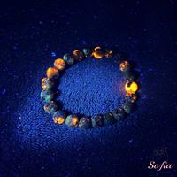 Natural Yooperlite Stone Beaded Bracelet UV Reactive Flame Gemstone 8mm Crystal Emberlite Gemstone Stretch Bracelet Gift for ...