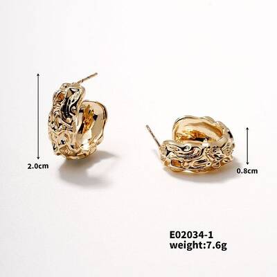 Shiny Women's Earrings with Hollow Design