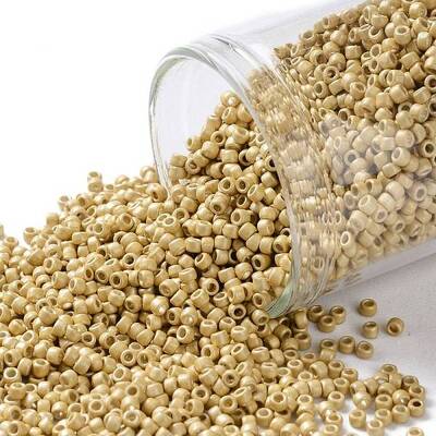 TOHO Round Seed Beads