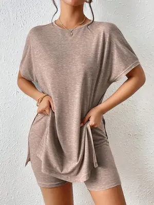 Women's Solid Split Hem Shorts Set, Casual Batwing Sleeve T-shirt & Skinny Shorts, Ladies Summer Clothes for Daily Wear
