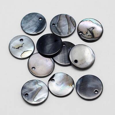 Dyed Natural Flat Round Shell Pendant