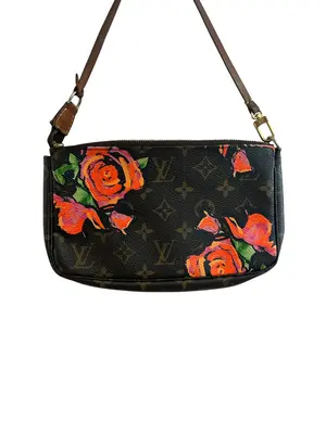 Pre-owned Louis Vuitton Leather Shoulder Bags Preowned Monogram Pochette