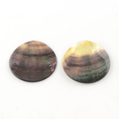 Flat Round Black Lip Shell Pendants