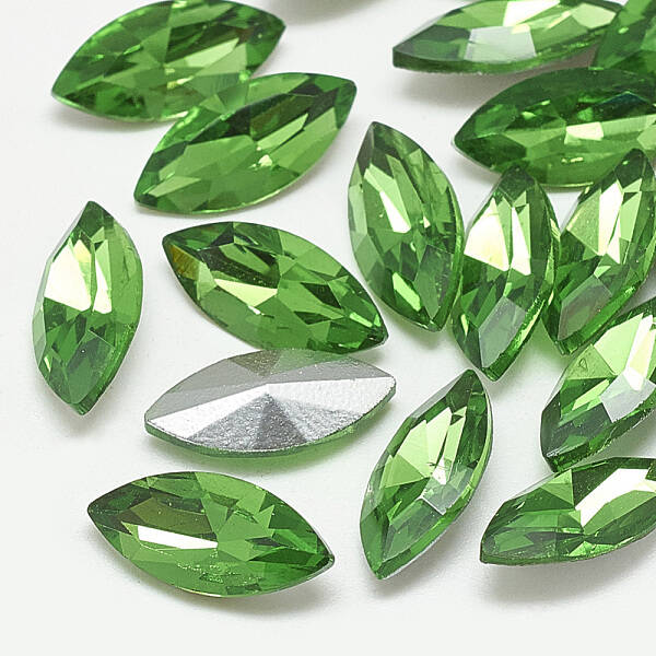 Pointed Back Glass Rhinestone Cabochons