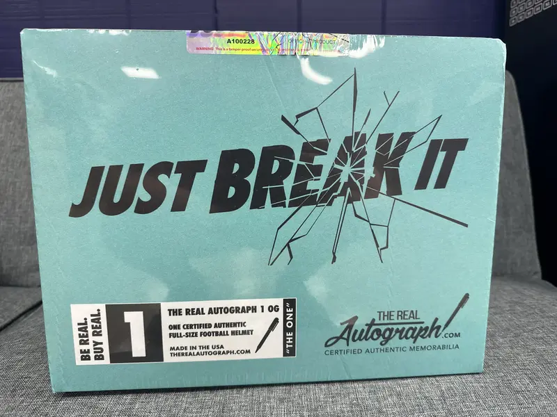 PYT The One Single + PANINI Sports trading card