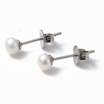 Natural Pearl Ear Studs