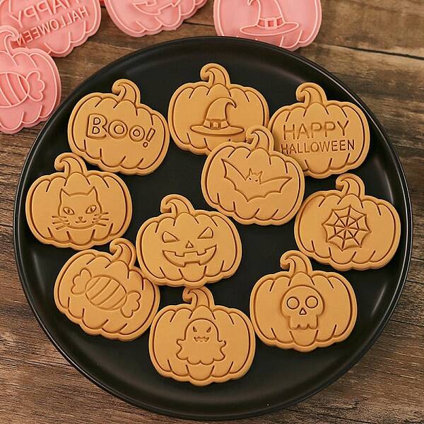 Halloween Plastic Cookie Candy Food Cutters Molds