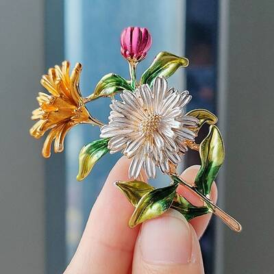 Daisy Enamel Pins
