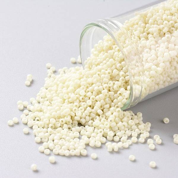 TOHO Round Seed Beads