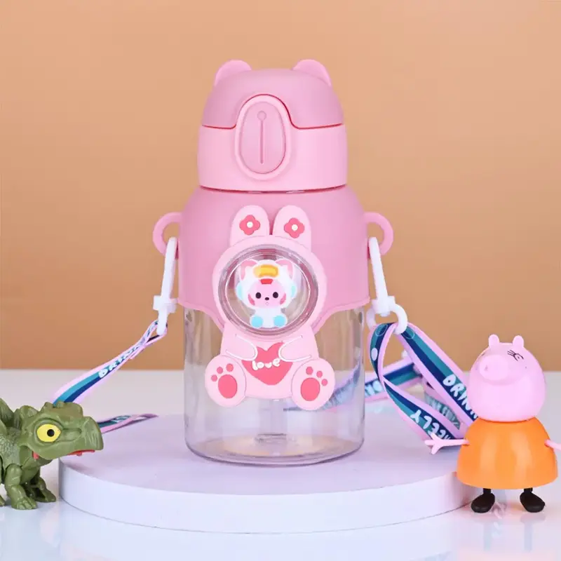 Cartoon Astronaut Design Water Bottle With Strap, 600ml Clear Straw Water Cup With Flip Lid For Kids