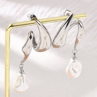 304 Stainless Steel Shell Pearl Stud Earrings for Women