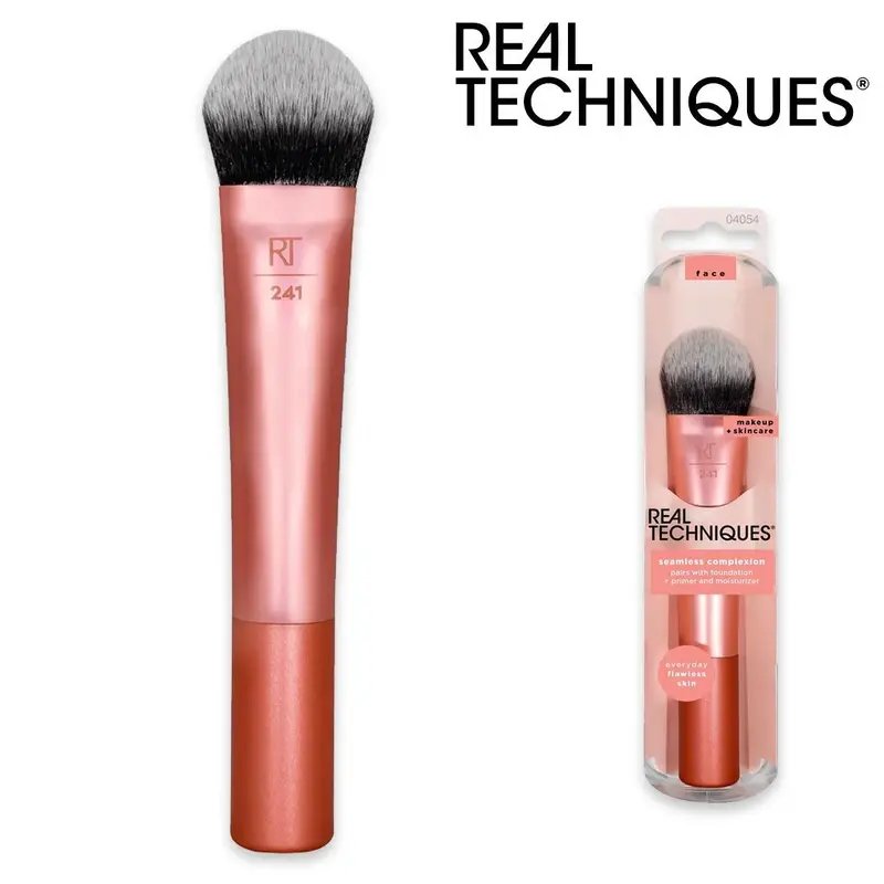 Complexion brush Real Techniques seamless