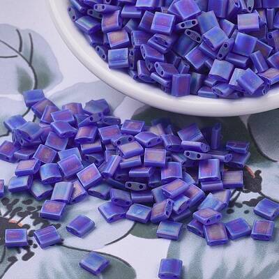 MIYUKI TILA Beads