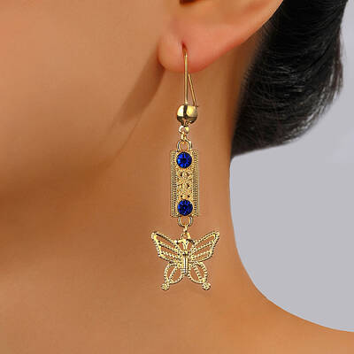 Fashionable Classic Brass Butterfly Dangle Earrings for Women