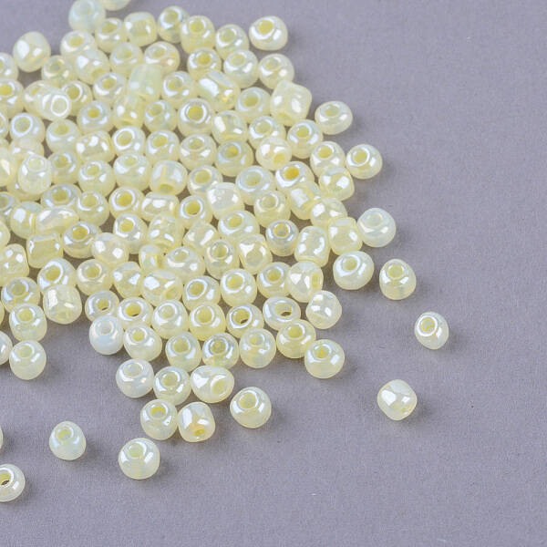 8/0 Ceylon Round Glass Seed Beads