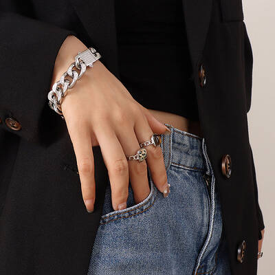Exaggerated Hip-hop Cuban Chain with Zirconia - Geometric Stainless Steel Bracelet.