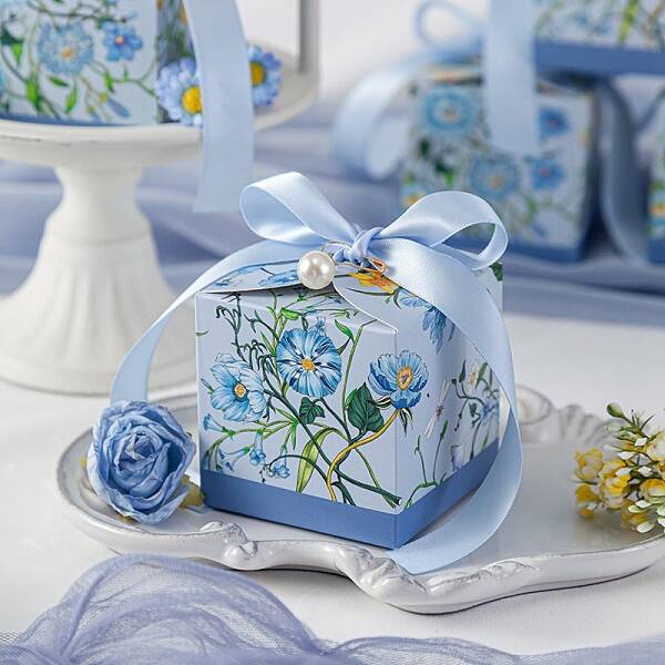 Flower Printed Paper Candy Gift Packaging Boxes with Ribbon