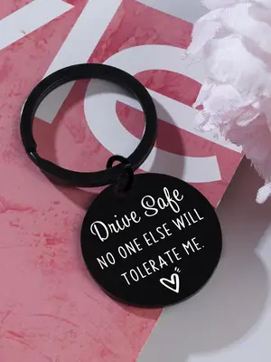 Fashion Slogan Graphic Round Charm Keychain for Men & Women, New Fashion Stainless Steel Keychain for Daily Use, Trendy All-m...