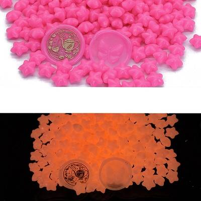 Luminous Sealing Wax Particles