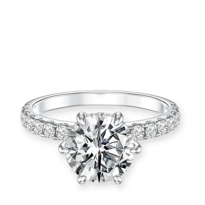 18K White Gold Round Shaped Moissanite Engagement Ring