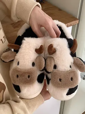 Women's Cartoon Cute Cow Design Plush Slippers, Warm Bedroom Fuzzy Platform Slippers for Daily Wear, Girl's Casual No-slip Ch...