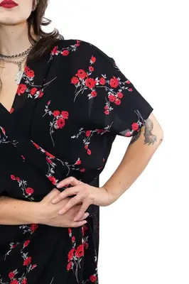 Floral Kaftan | Color: Red Floral