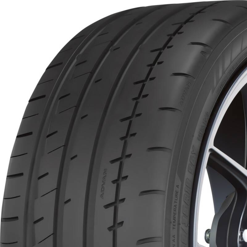 Yokohama Tire Advan Apex Ultra High Performance - 275/40R18 103Y