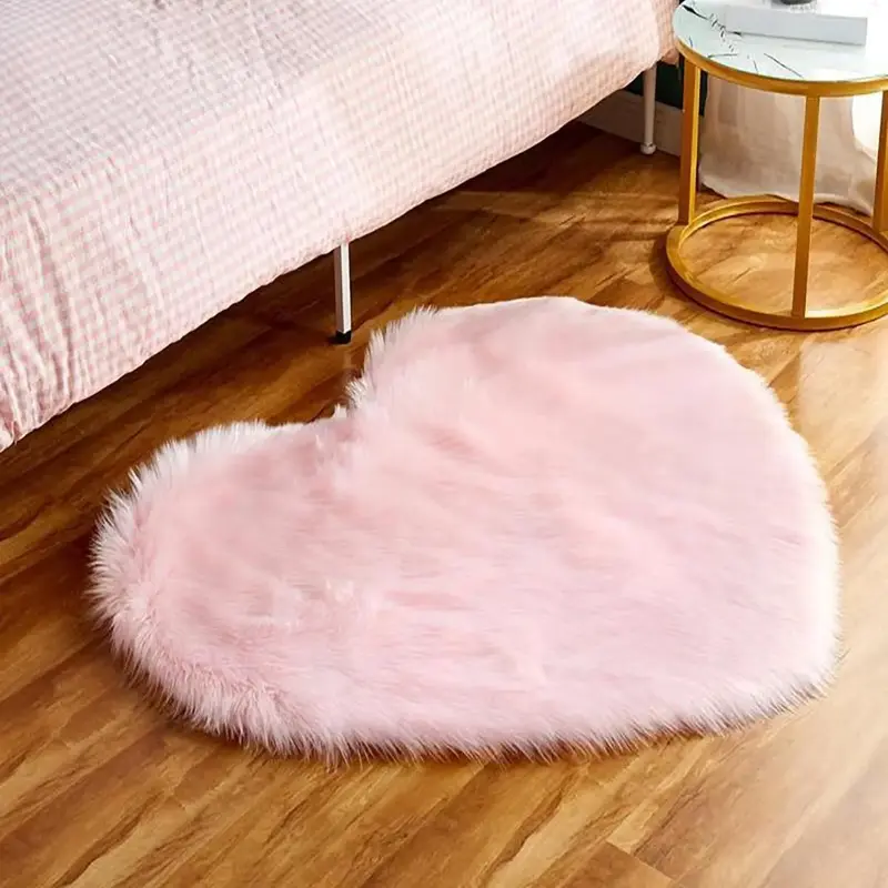 1 Piece Heart Shaped Indoor Carpet, Rectangle Home Decorative Mat, Anti-slip Soft Floor Mat For Living Room Bedroom Kids Play...