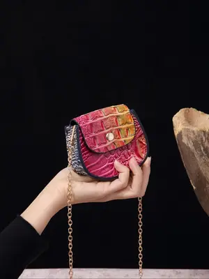 Fashion Random Crocodile Pattern Makeup Bag, Vintage Lipstick Bag Key Storage Crossbody Bag with Chain Shoulder Strap, Portab...