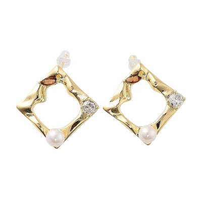 Natural Pearl Rhombus Stud Earrings