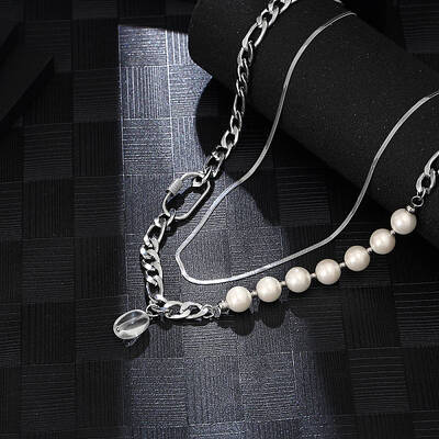 Barrel Bead Pendant Necklaces